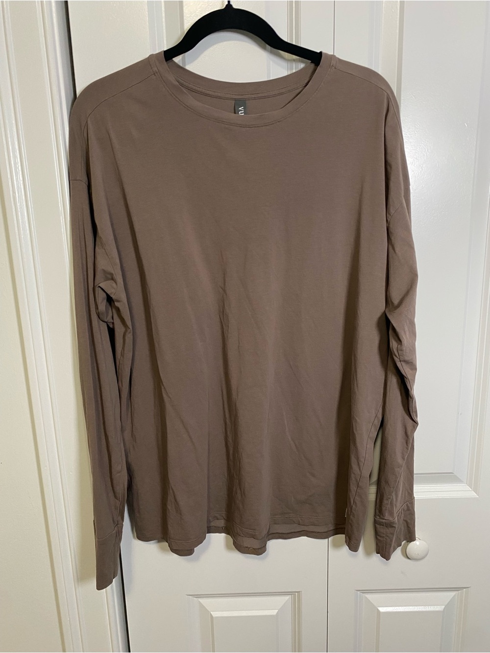 Vuori Long Sleeve Feather Tee - Picture 2 of 8